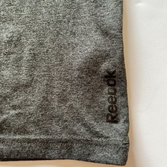 Reebok Men's Small V-neck Tee Shirt, L (p17) - Picture 4 of 7